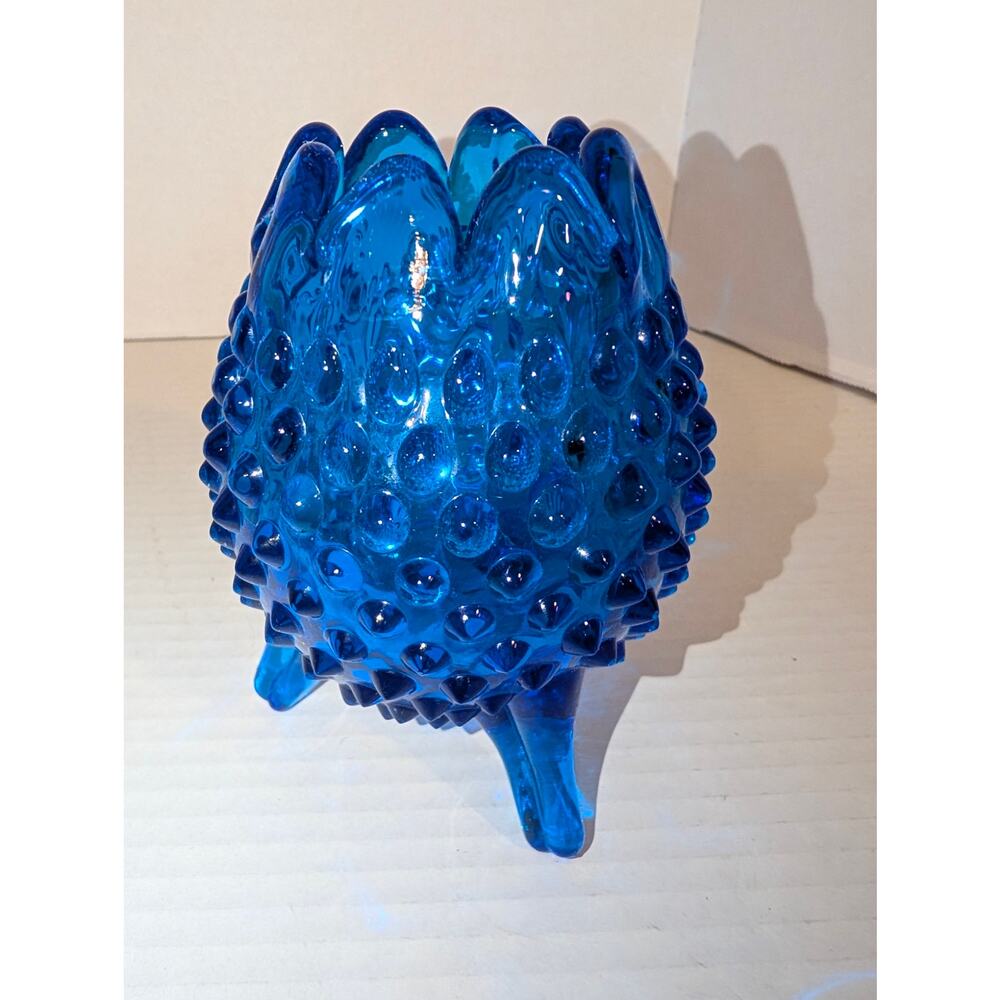 Vintage Fenton Glass Blue Hobnail Three Footed Vase - Picture 3 of 7